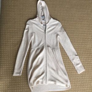 Long Athleta zip up cardigan size small EUC